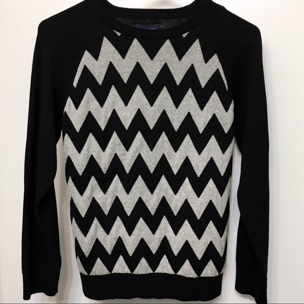 🐝 KiDS Black and Gray Striped Sweater ( 10/12 )